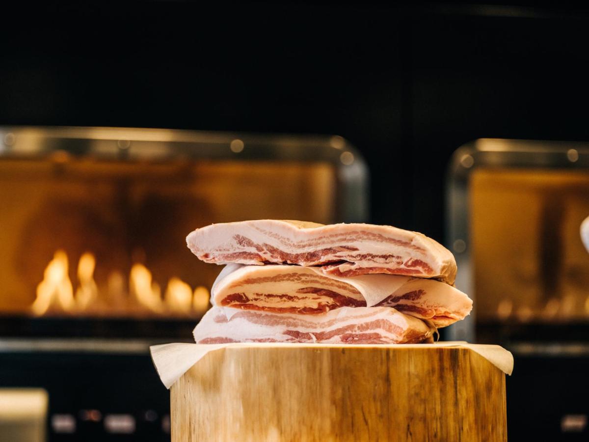 Hyatt Centric Kanazawa Exteriér fotografie Pork prepared for roasting