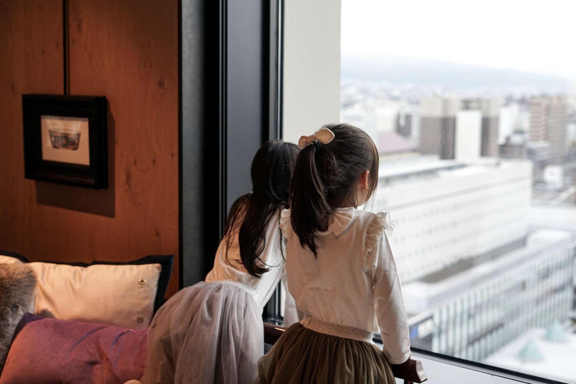 Hyatt Centric Kanazawa Exteriér fotografie Two girls in hanbok